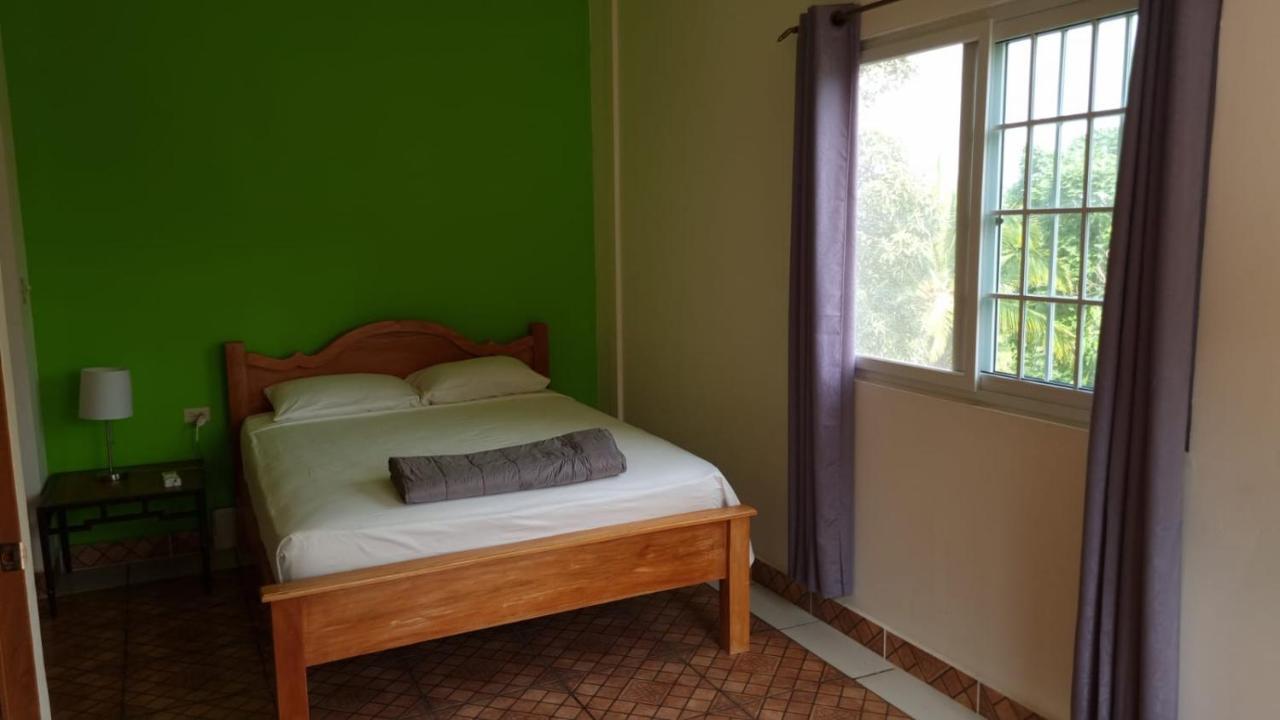 Rainforest Lodge Del Rio Портобело Екстериор снимка